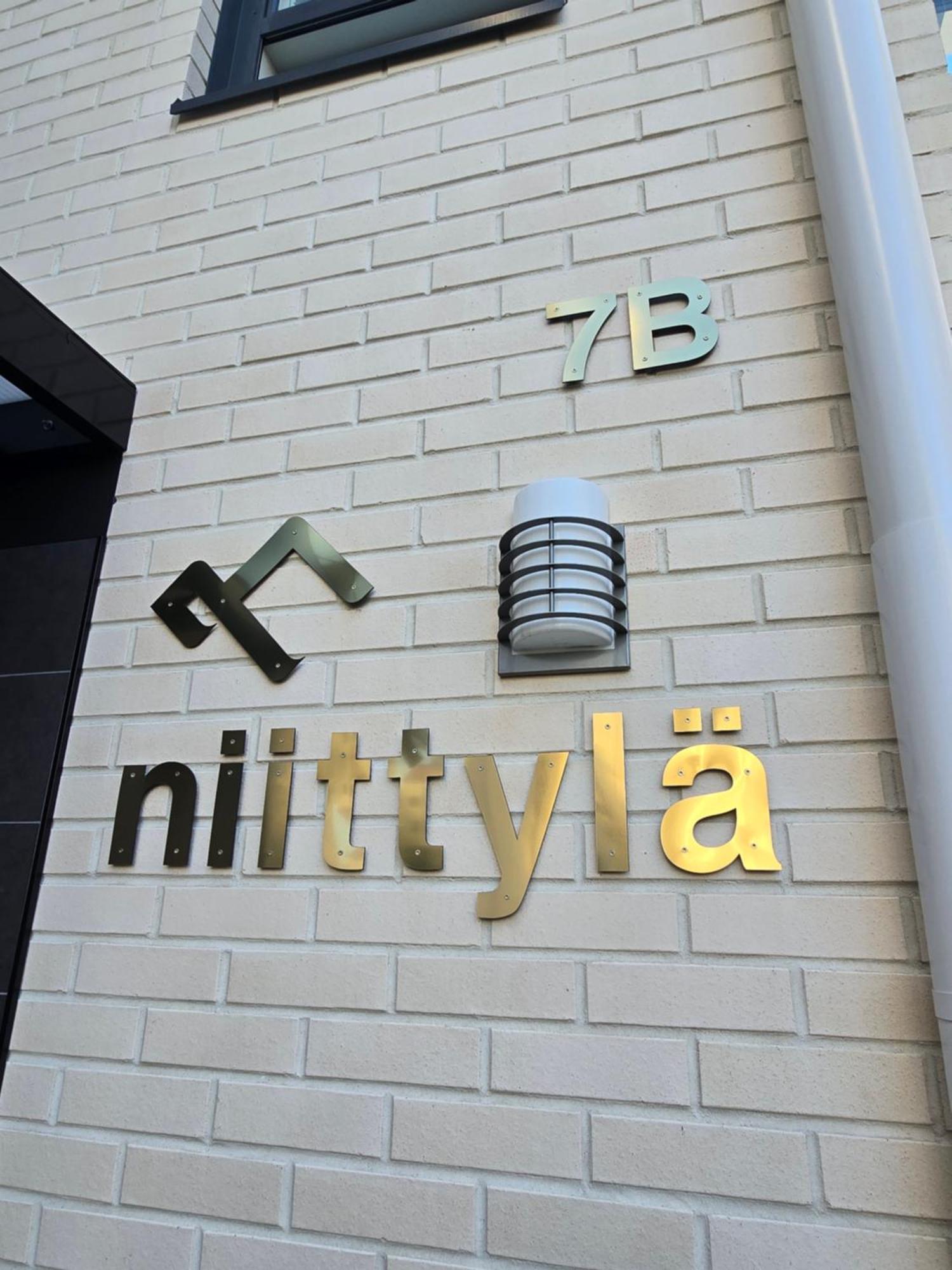 Uusi Kotoisa Kaksio Yksityissaunalla Rovaniemi Extérieur photo