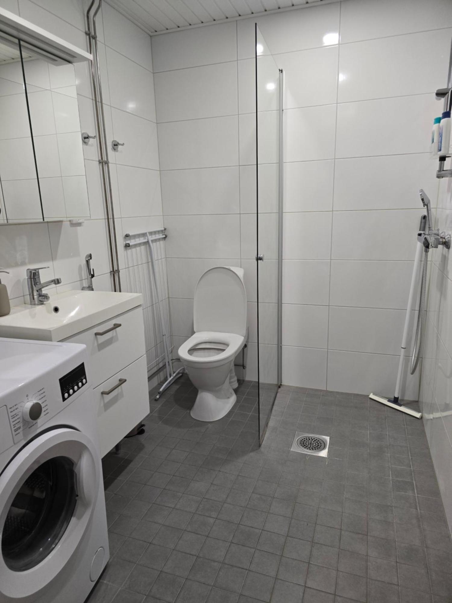 Uusi Kotoisa Kaksio Yksityissaunalla Rovaniemi Extérieur photo