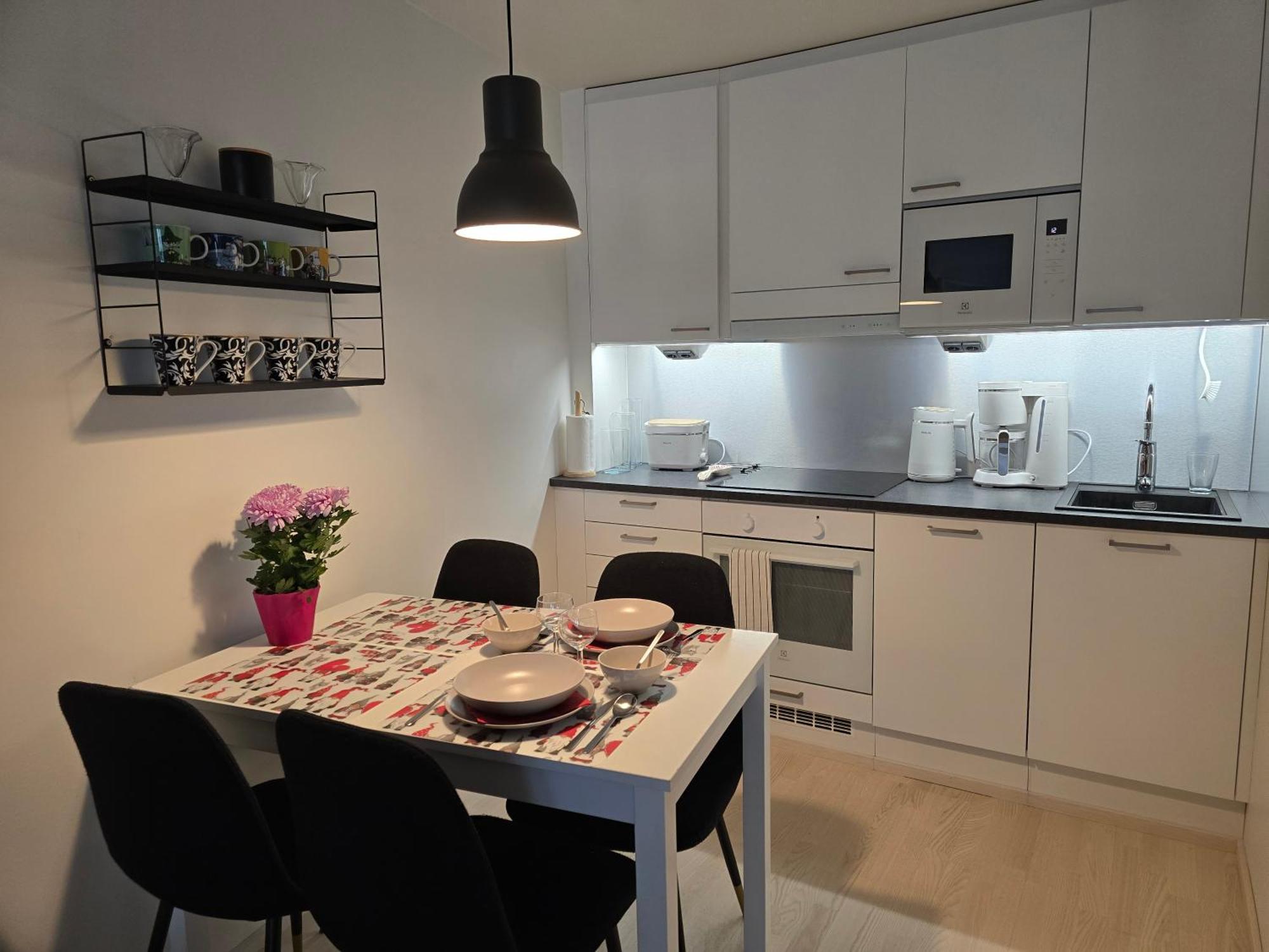 Uusi Kotoisa Kaksio Yksityissaunalla Rovaniemi Extérieur photo